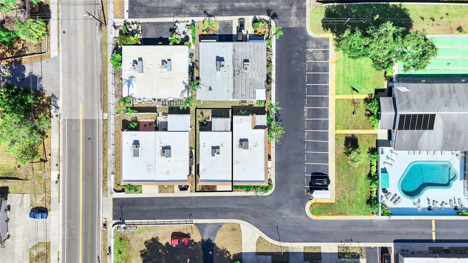 Image 41 of 41 For 325 Sky Loch Drive W