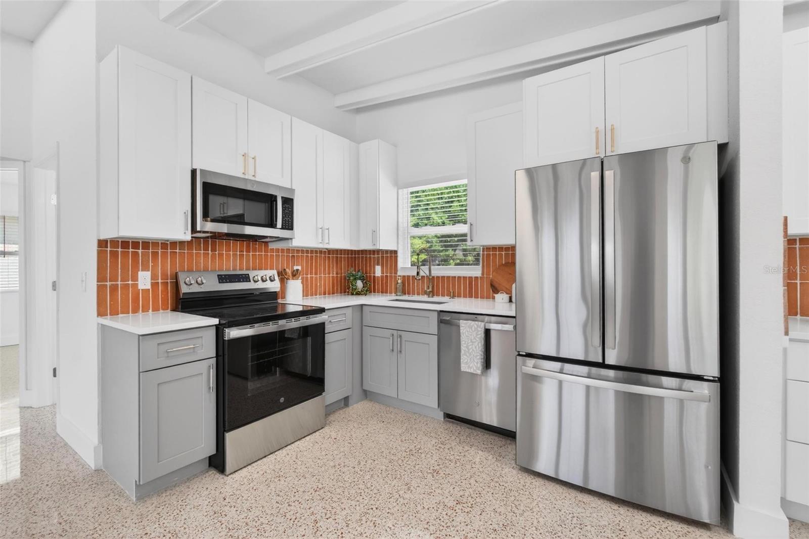 Image 12 of 28 For 4029 3rd Avenue S