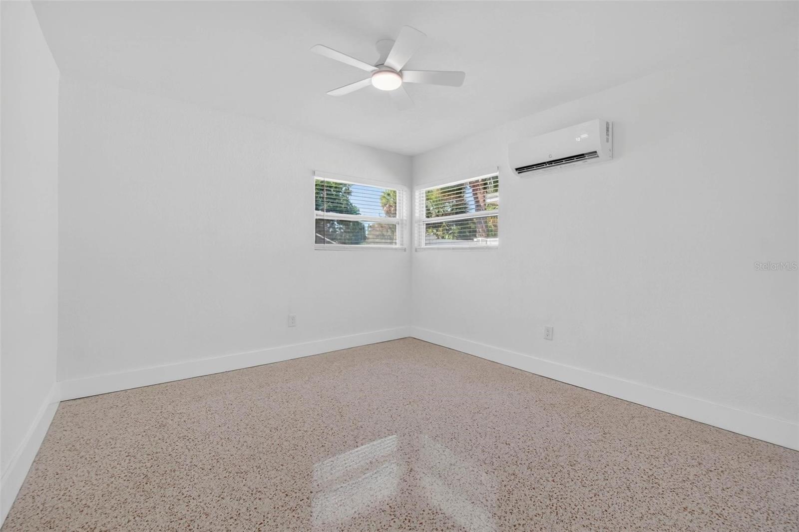 Image 19 of 28 For 4029 3rd Avenue S