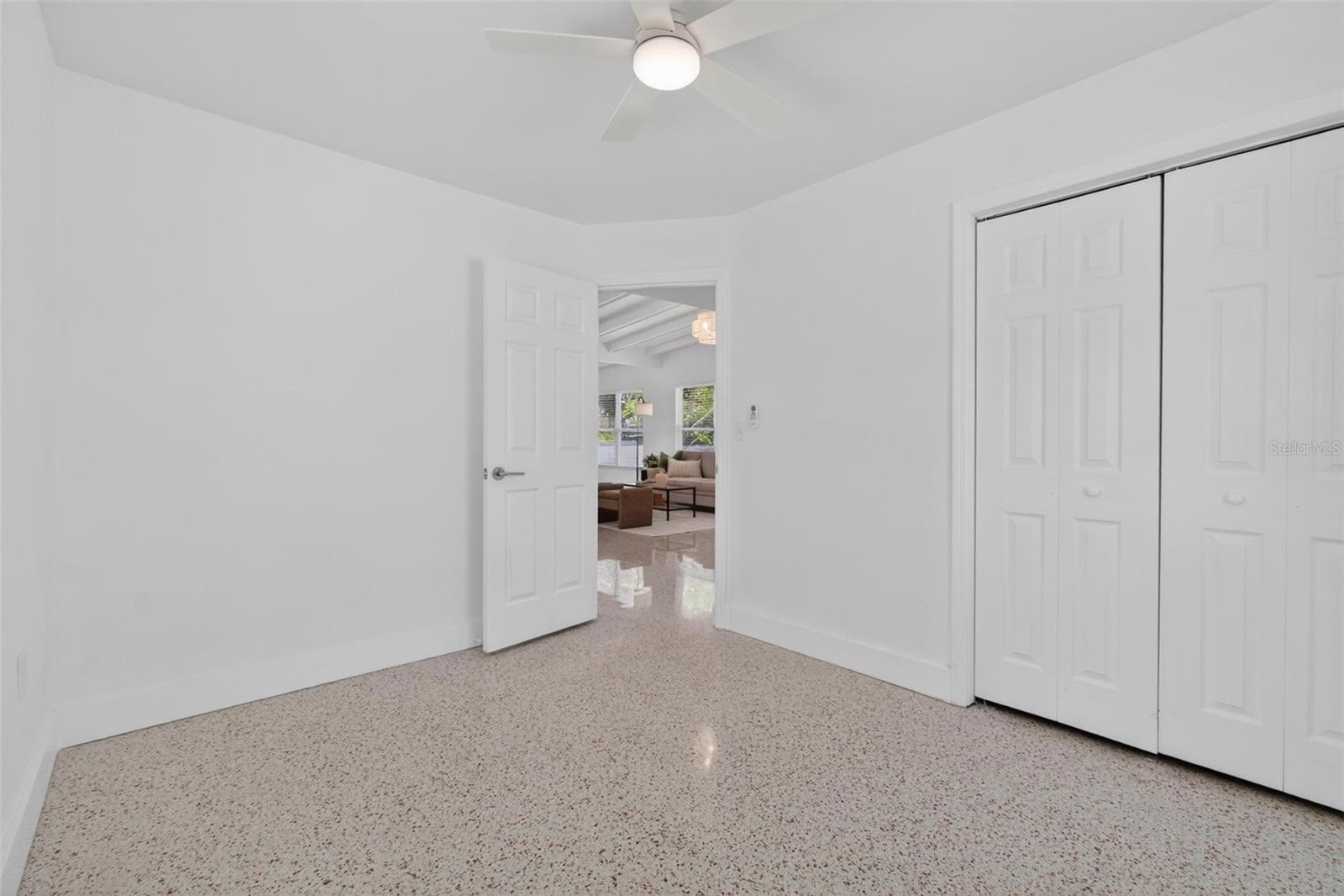 Image 23 of 28 For 4029 3rd Avenue S