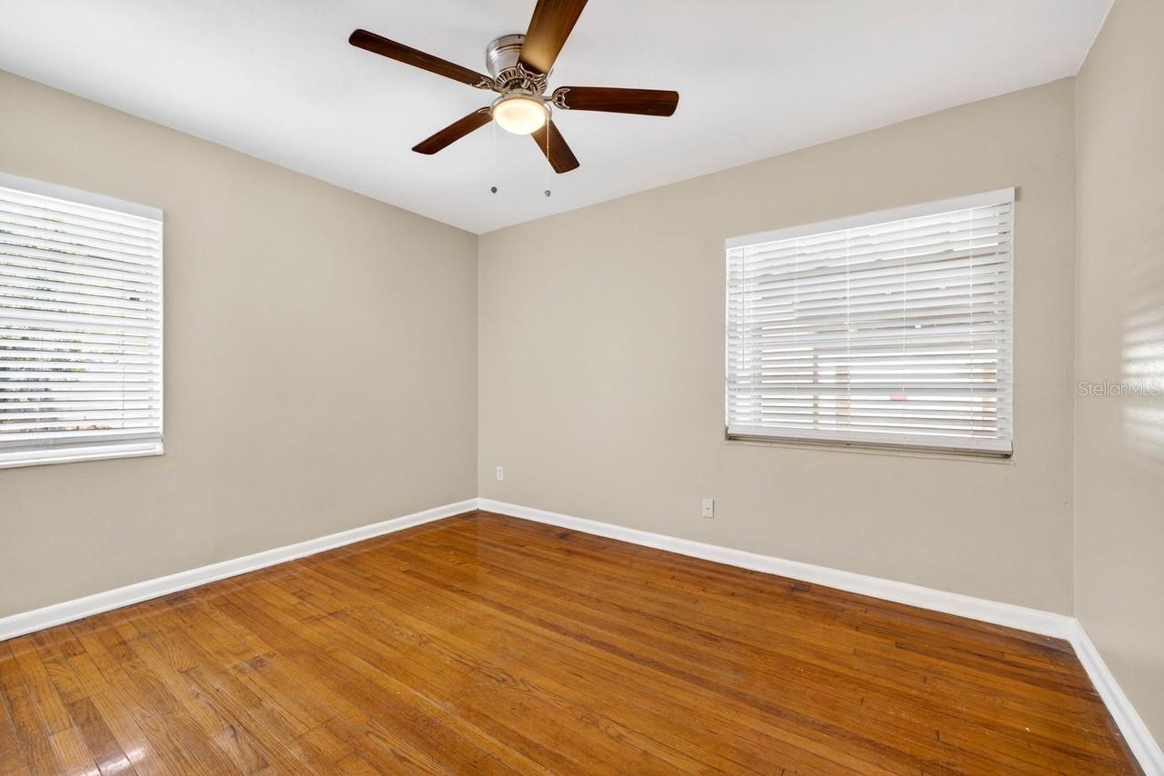 Image 13 of 30 For 1310 Woodlawn Avenue