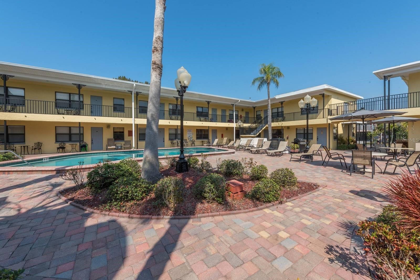 Image 16 of 17 For 16333 Gulf Boulevard 4