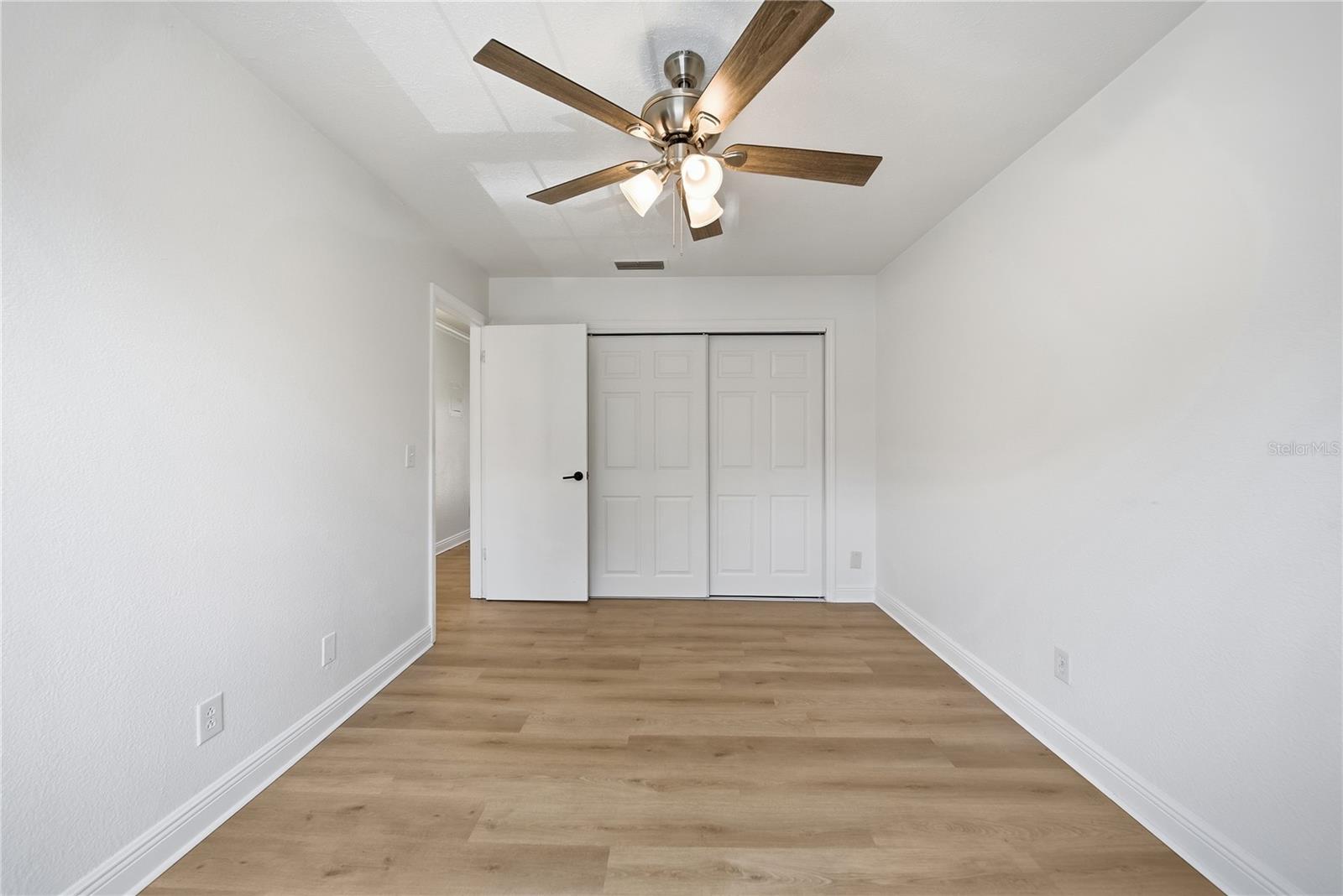 Listing photo id 8 for 13690 Orange Sunset Drive 202