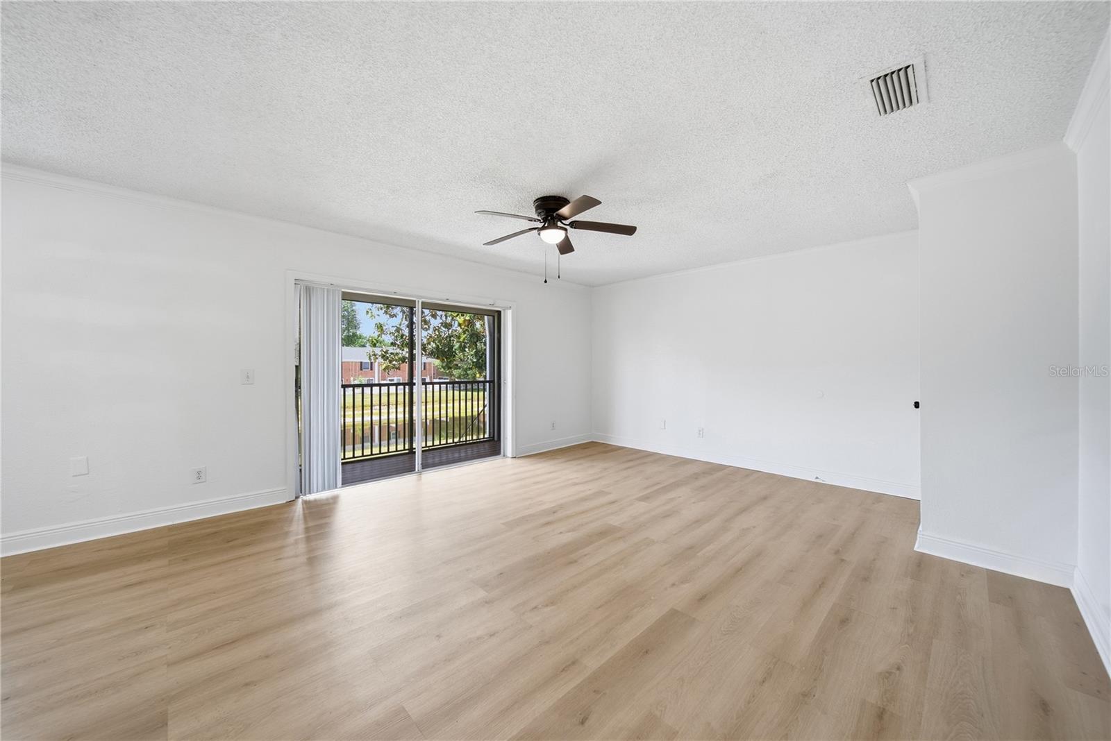 Listing photo id 9 for 13690 Orange Sunset Drive 202