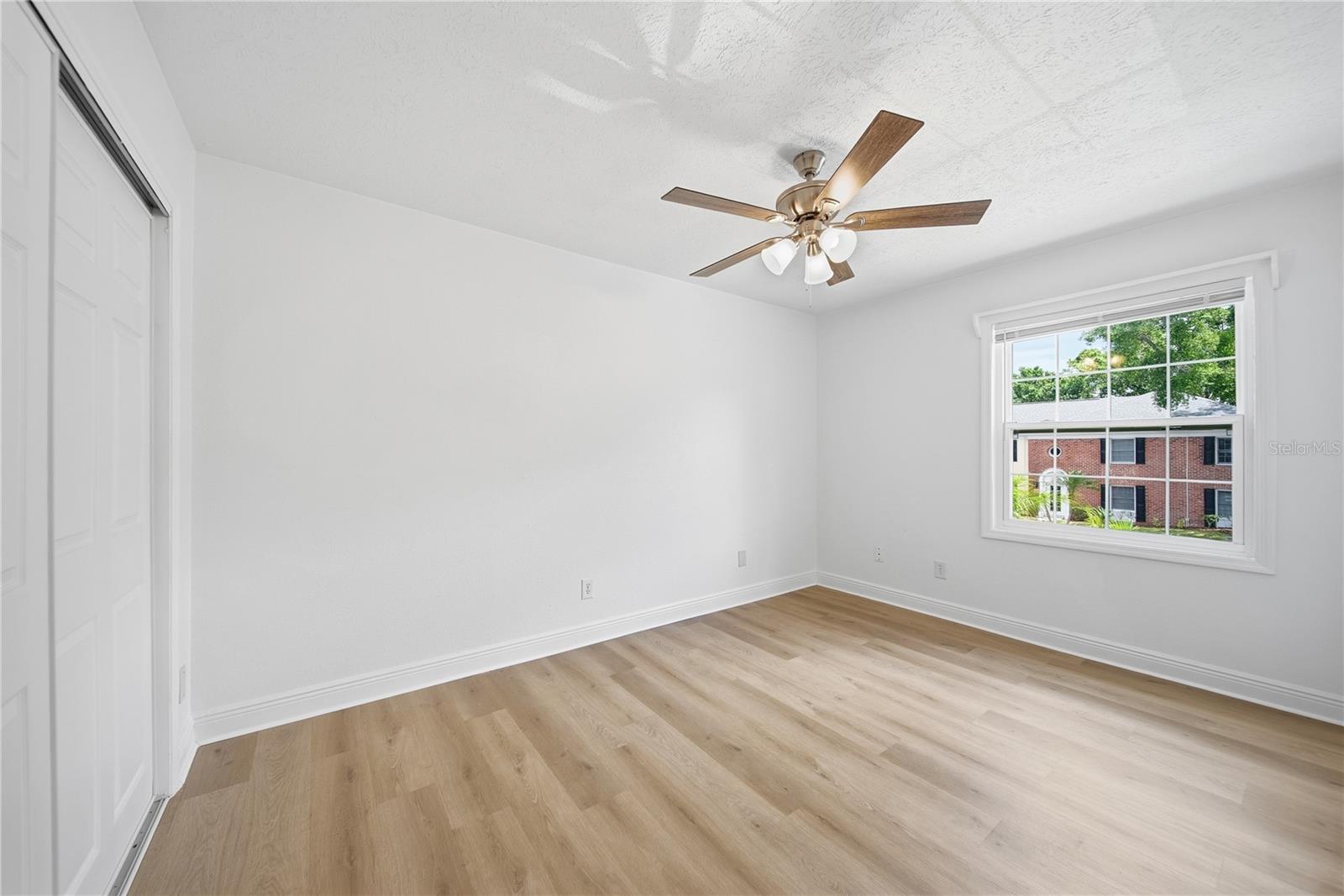 Listing photo id 10 for 13690 Orange Sunset Drive 202