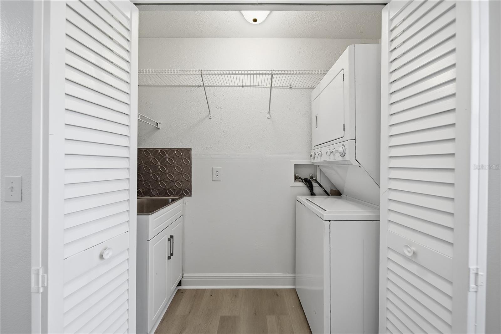 Listing photo id 15 for 13690 Orange Sunset Drive 202
