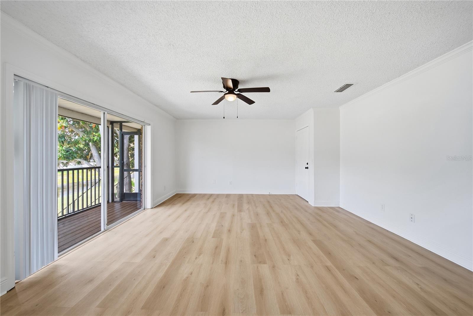 Listing photo id 5 for 13690 Orange Sunset Drive 202