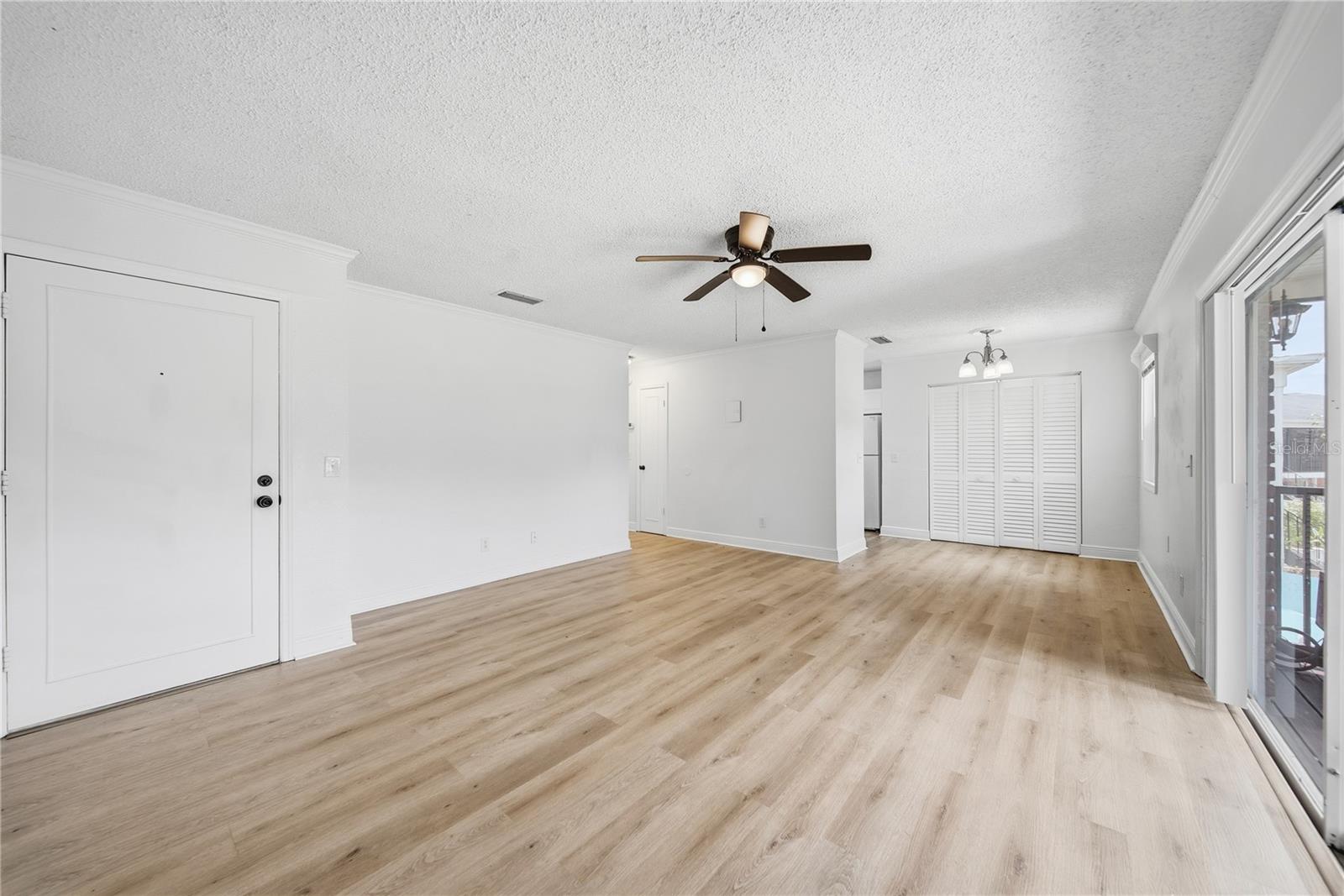 Listing photo id 7 for 13690 Orange Sunset Drive 202