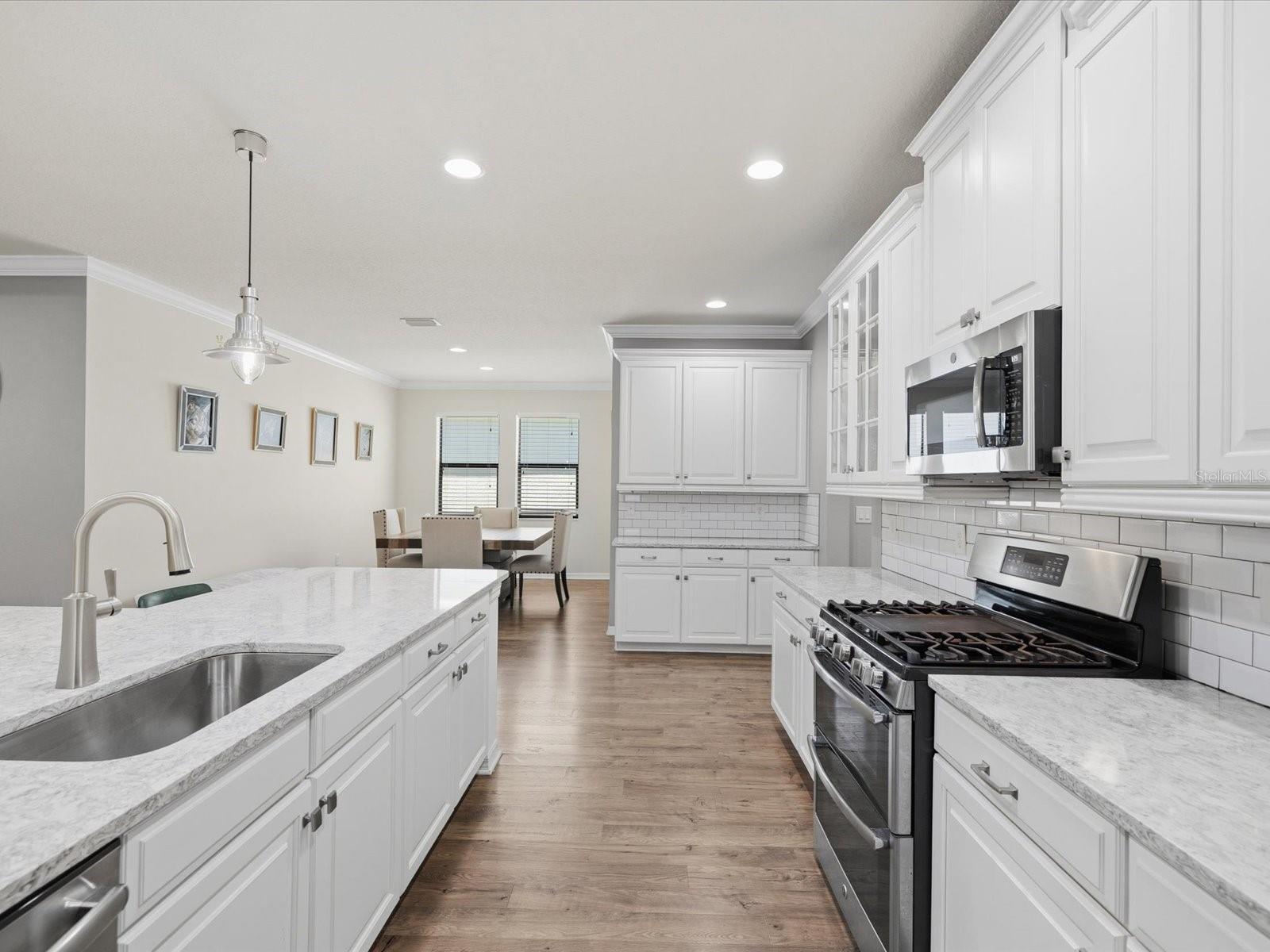 Image 10 of 94 For 740 Rosemary Circle
