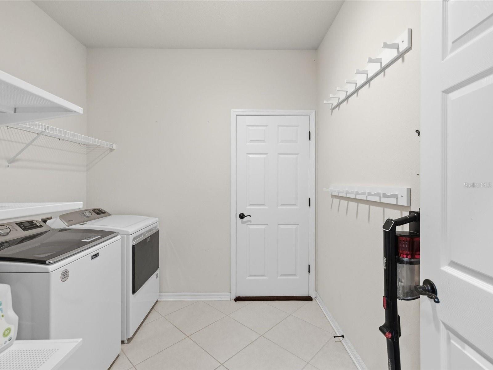 Image 40 of 94 For 740 Rosemary Circle