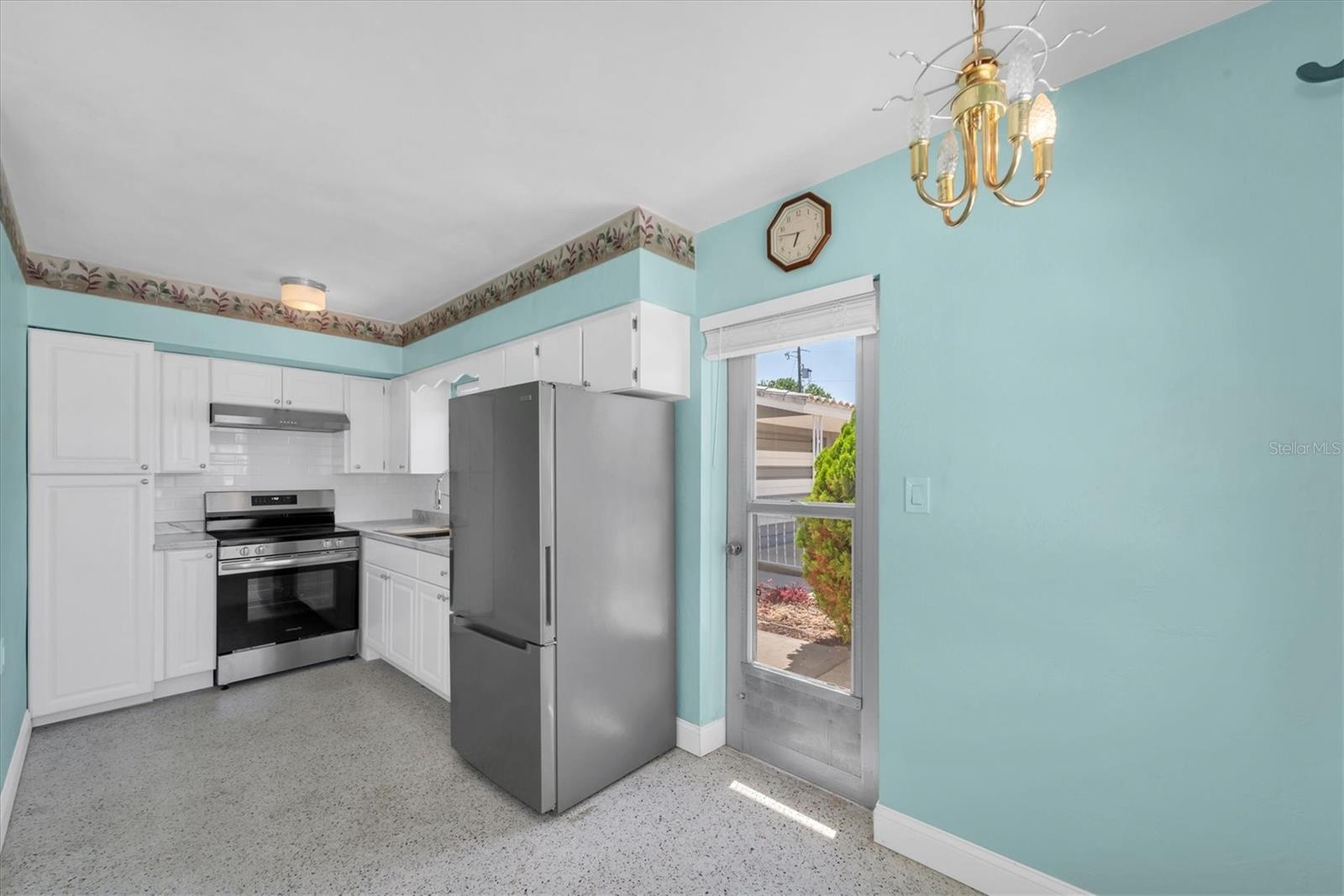 Image 12 of 33 For 11095 2nd Street E Unit A
