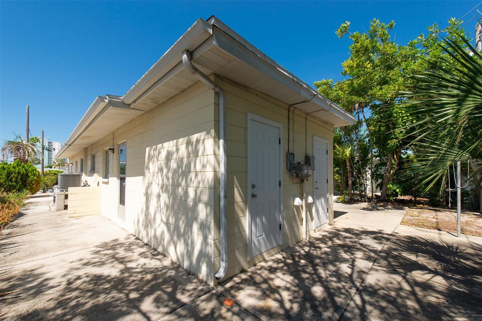 Image 20 of 33 For 11095 2nd Street E Unit A
