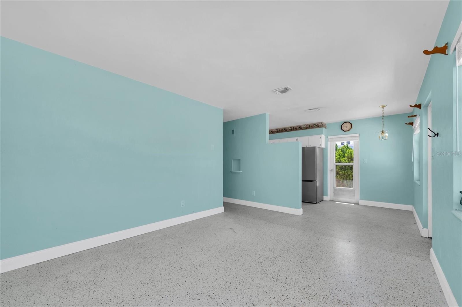 Image 8 of 33 For 11095 2nd Street E Unit A