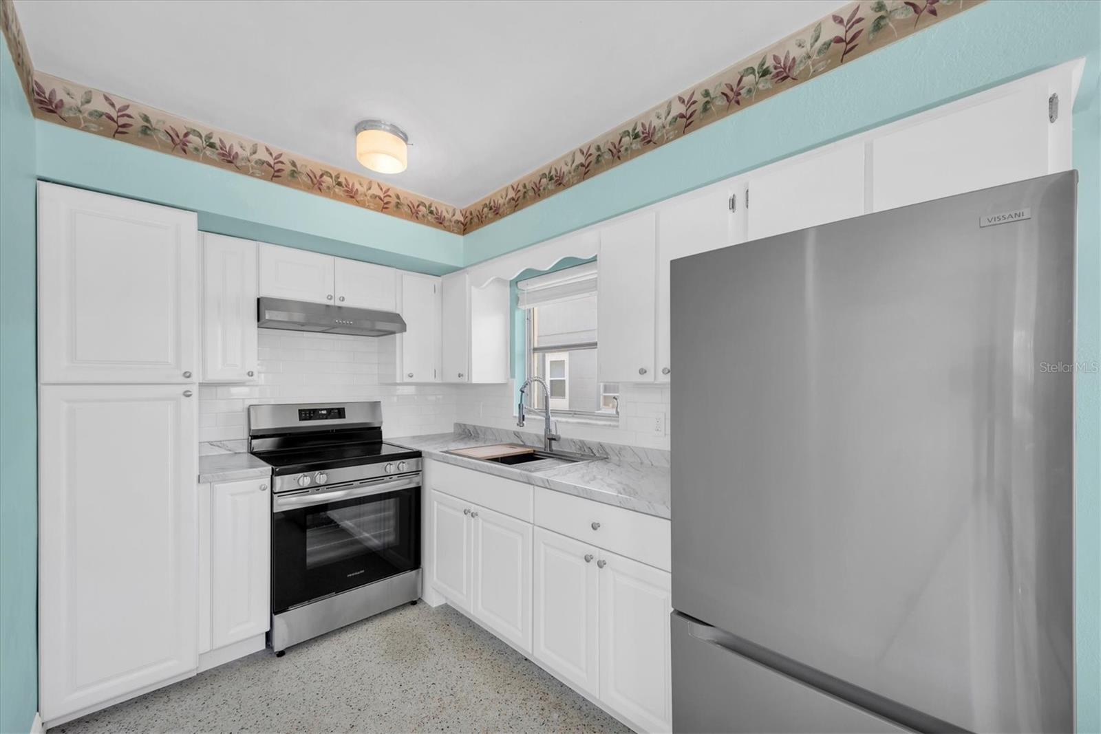 Image 9 of 33 For 11095 2nd Street E Unit A