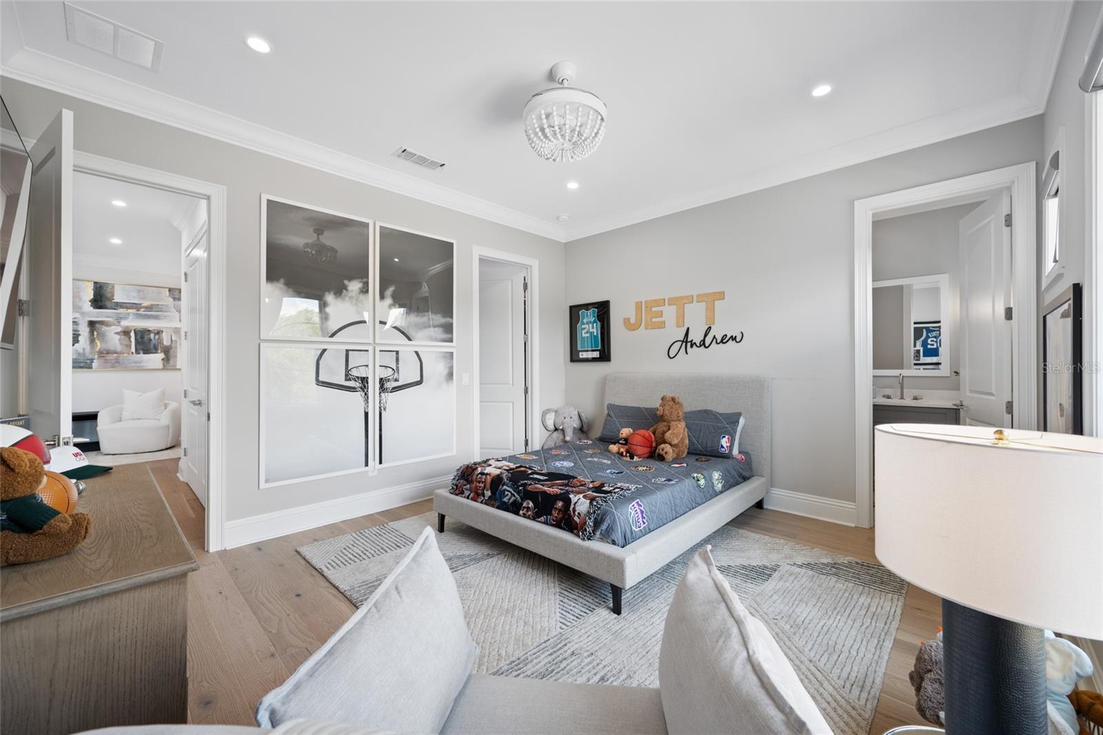 Image 72 of 100 For 2623 Parkview Street