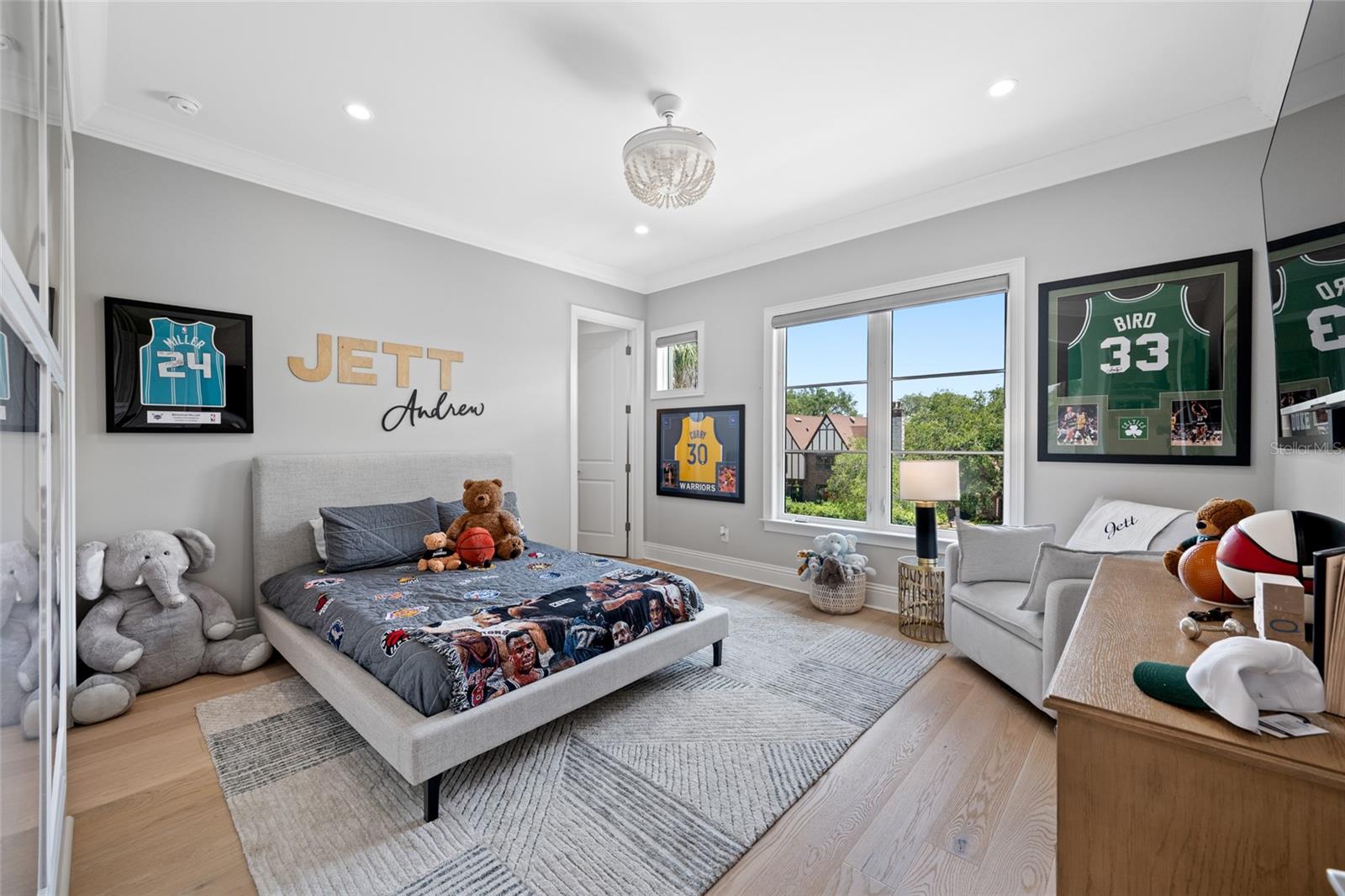 Image 73 of 100 For 2623 Parkview Street