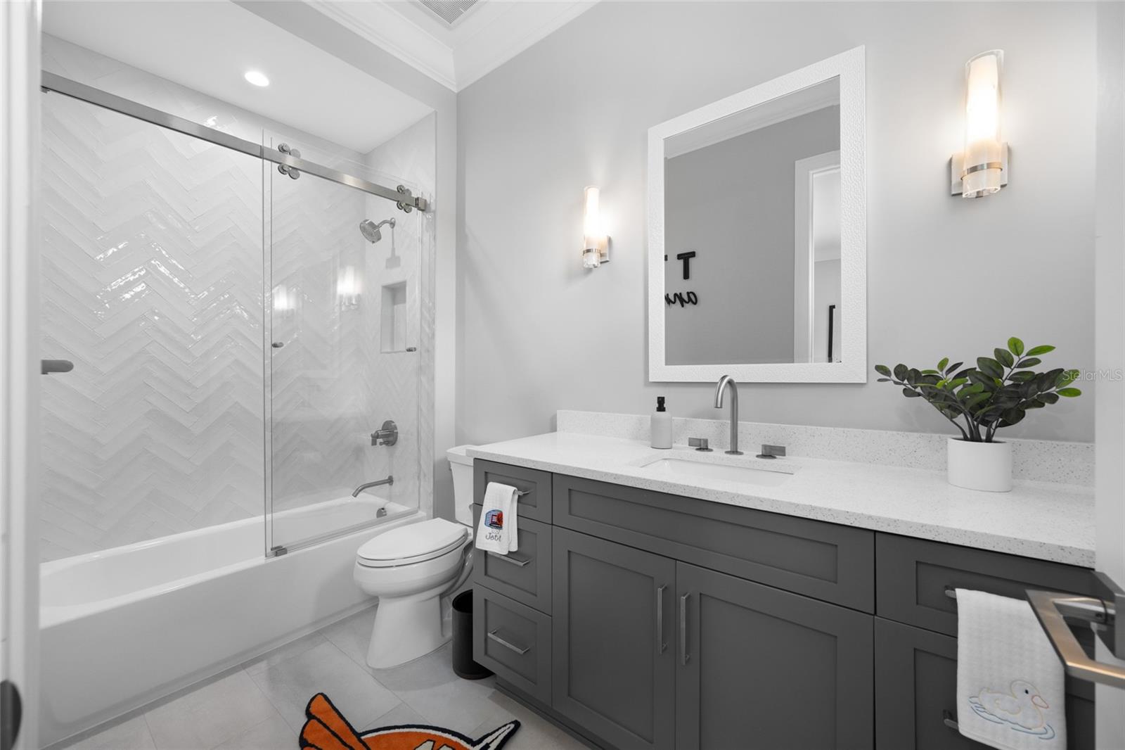 Image 76 of 100 For 2623 Parkview Street