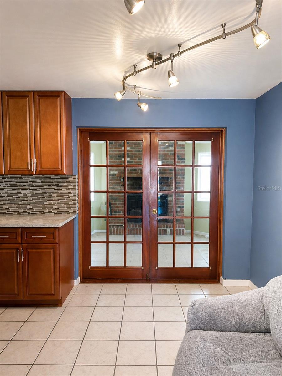 Image 8 of 14 For 14933 56th Street N