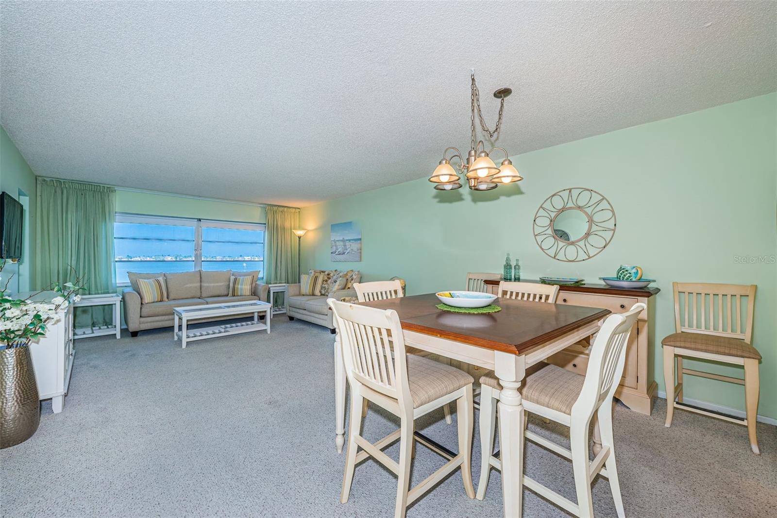 Image 15 of 65 For 4750 Cove Circle 304