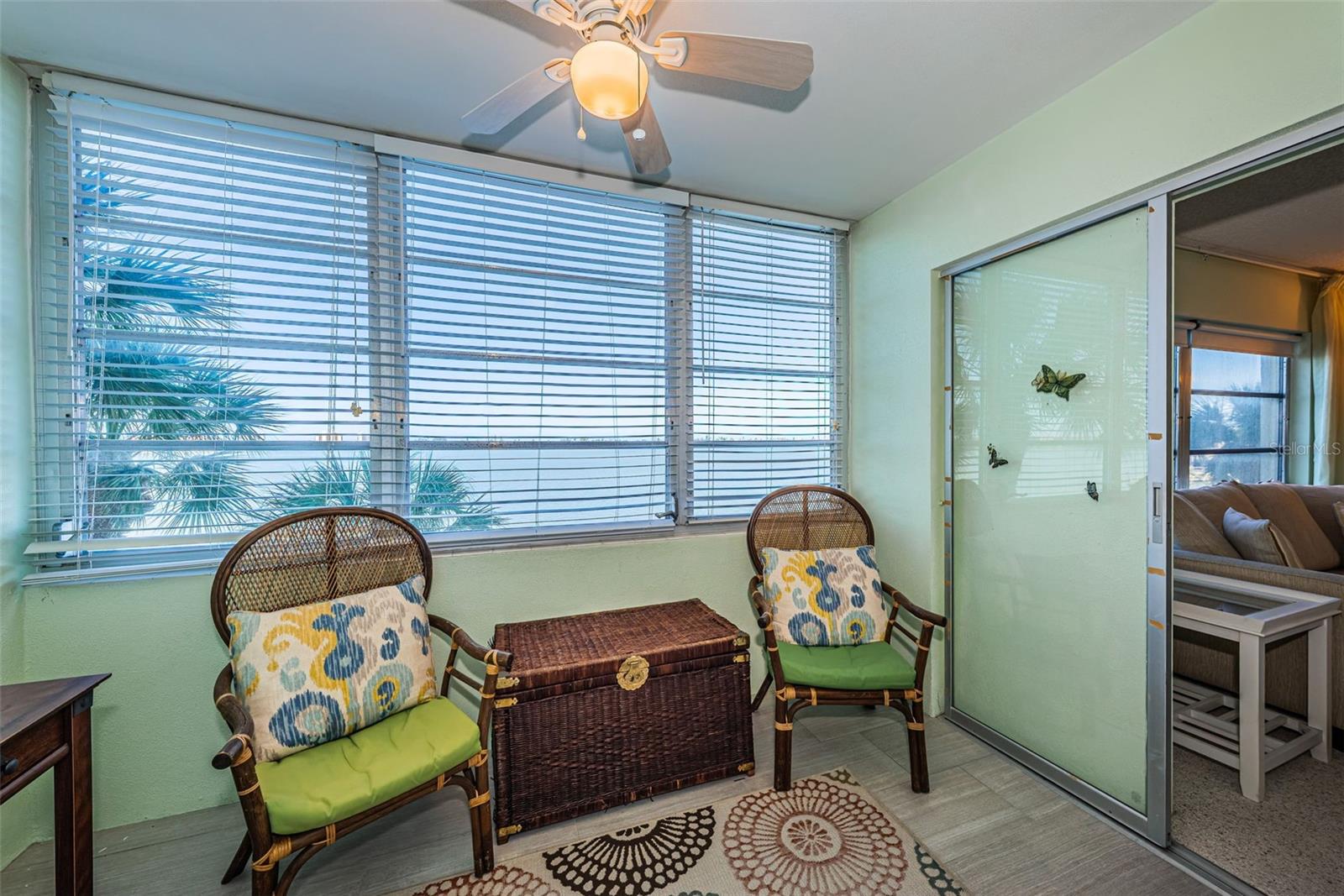 Image 26 of 65 For 4750 Cove Circle 304