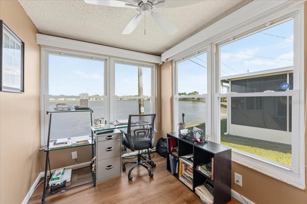Image 20 of 50 For 9875 Mainlands Boulevard W