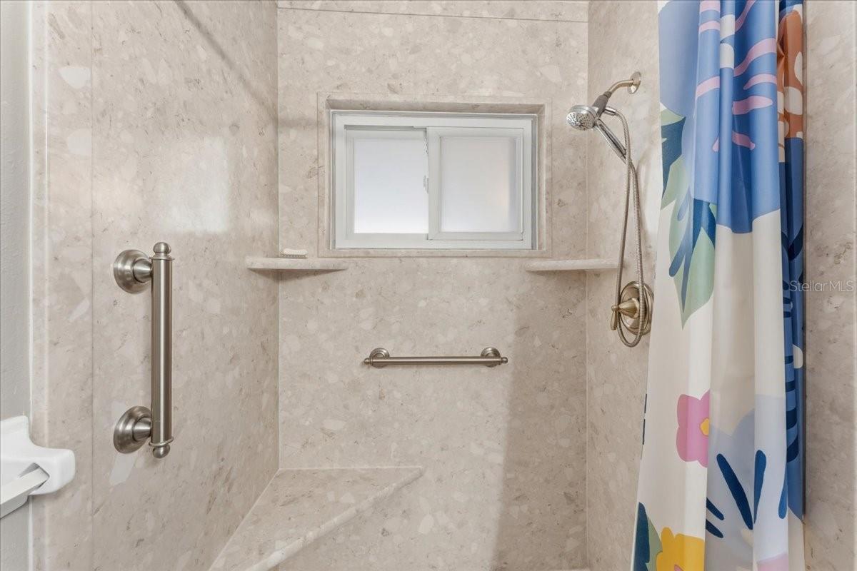 Image 29 of 50 For 9875 Mainlands Boulevard W