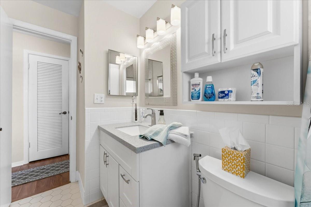Image 36 of 50 For 9875 Mainlands Boulevard W