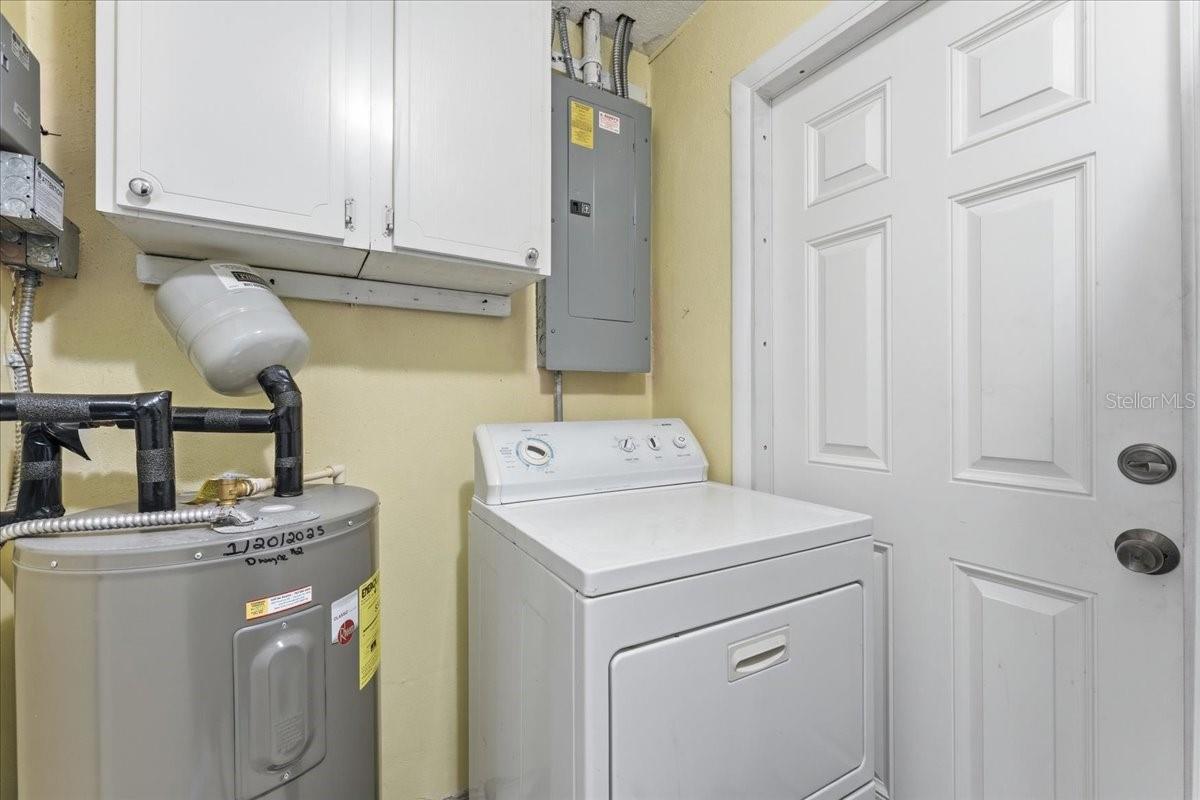 Image 42 of 50 For 9875 Mainlands Boulevard W