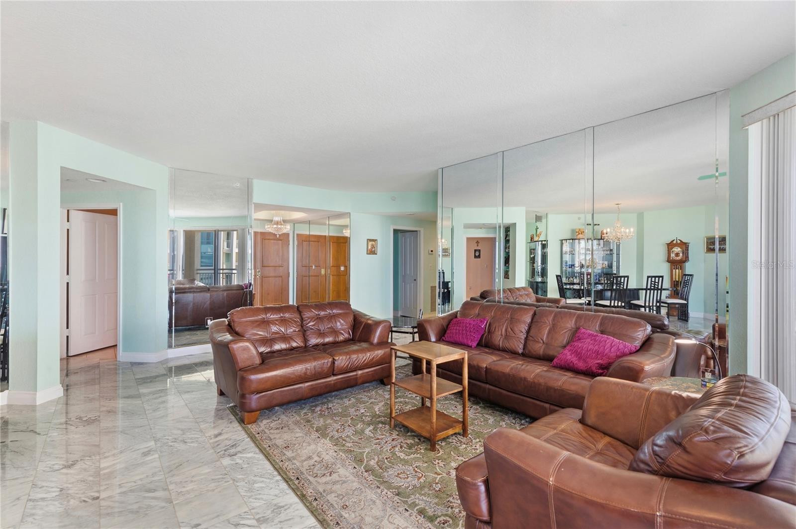 Image 11 of 63 For 1180 Gulf Boulevard 906