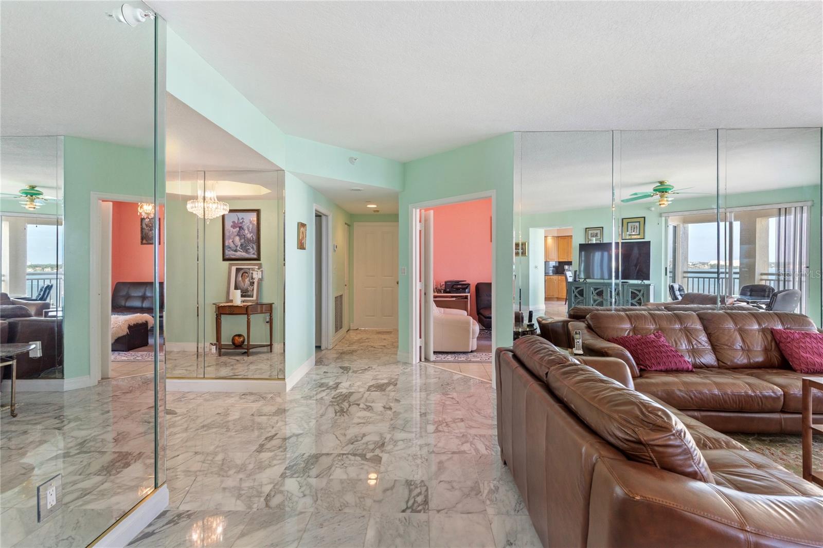 Image 12 of 63 For 1180 Gulf Boulevard 906