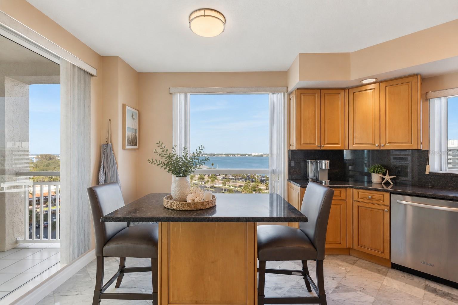 Image 19 of 63 For 1180 Gulf Boulevard 906
