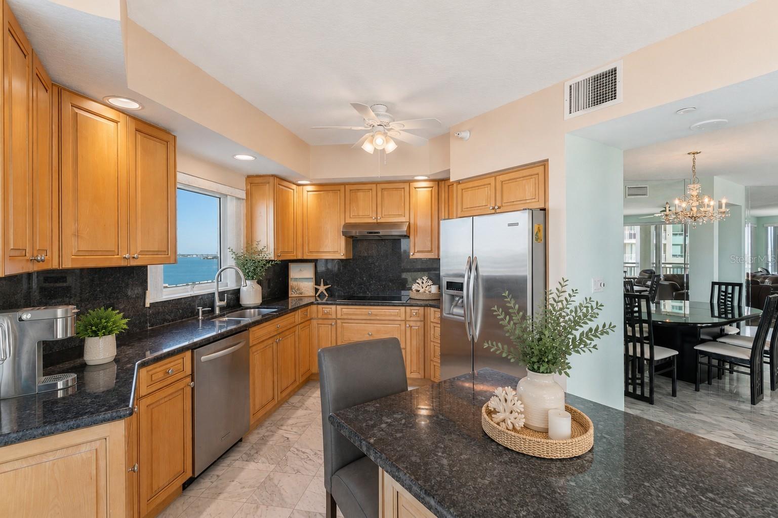 Image 23 of 63 For 1180 Gulf Boulevard 906