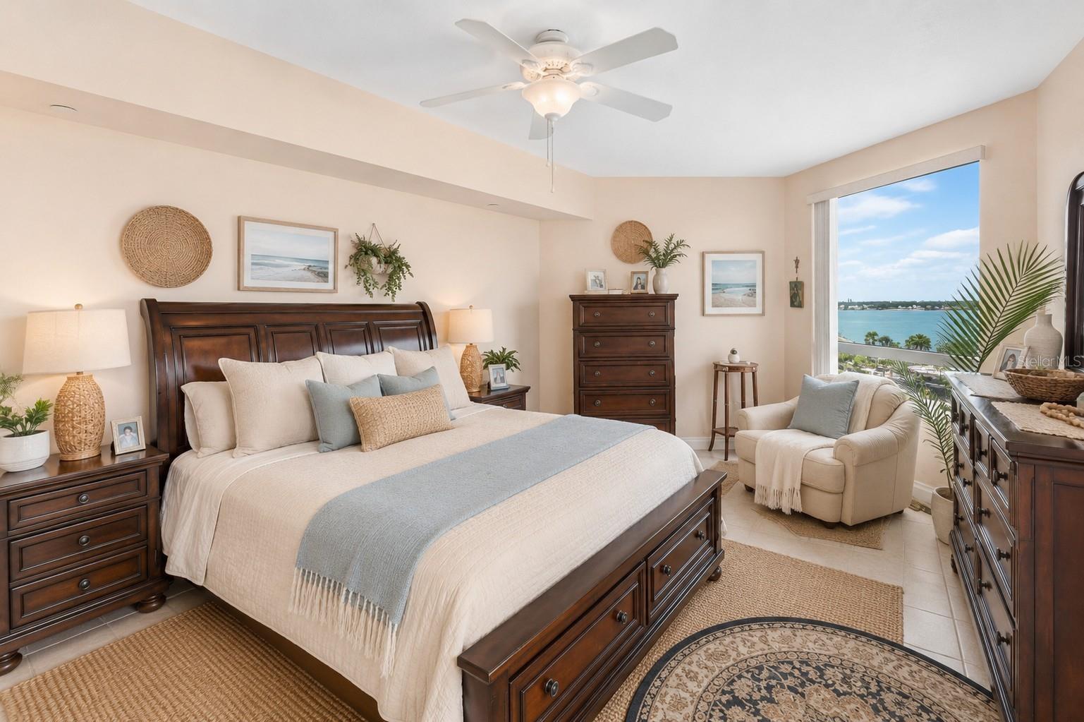 Image 26 of 63 For 1180 Gulf Boulevard 906