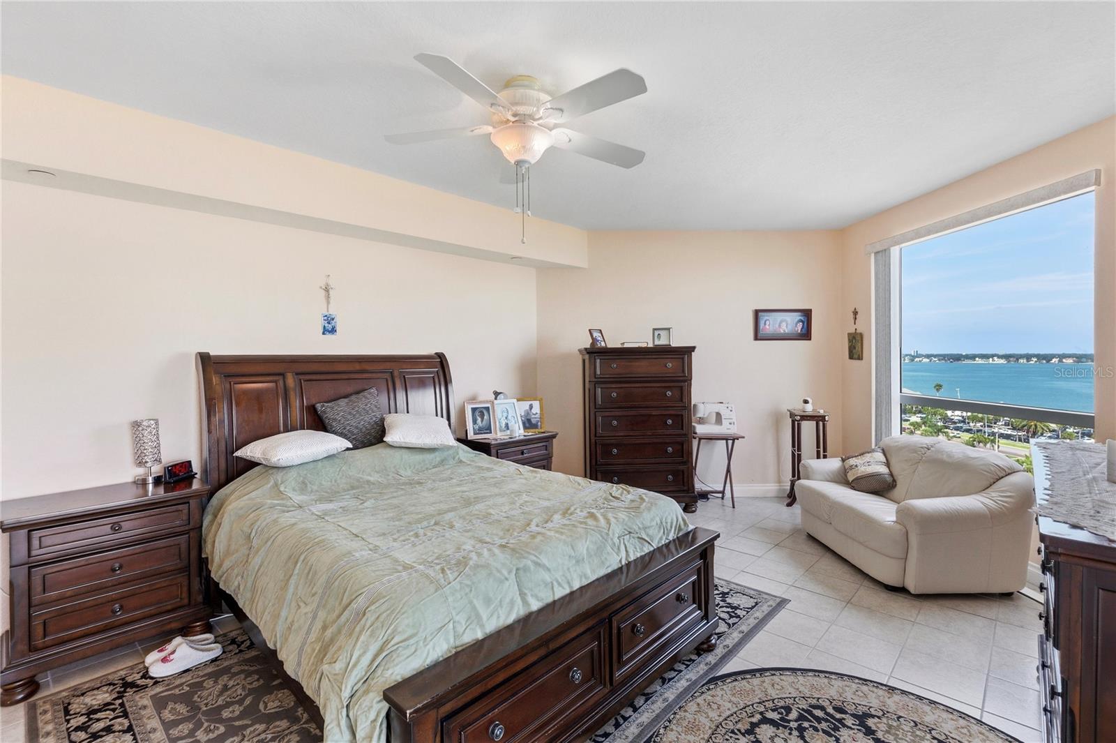 Image 27 of 63 For 1180 Gulf Boulevard 906