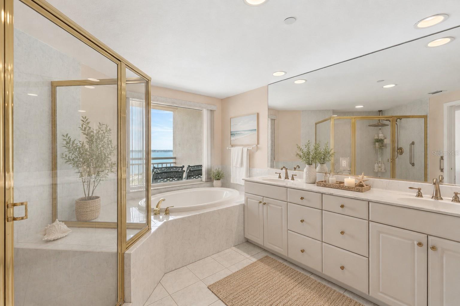 Image 32 of 63 For 1180 Gulf Boulevard 906