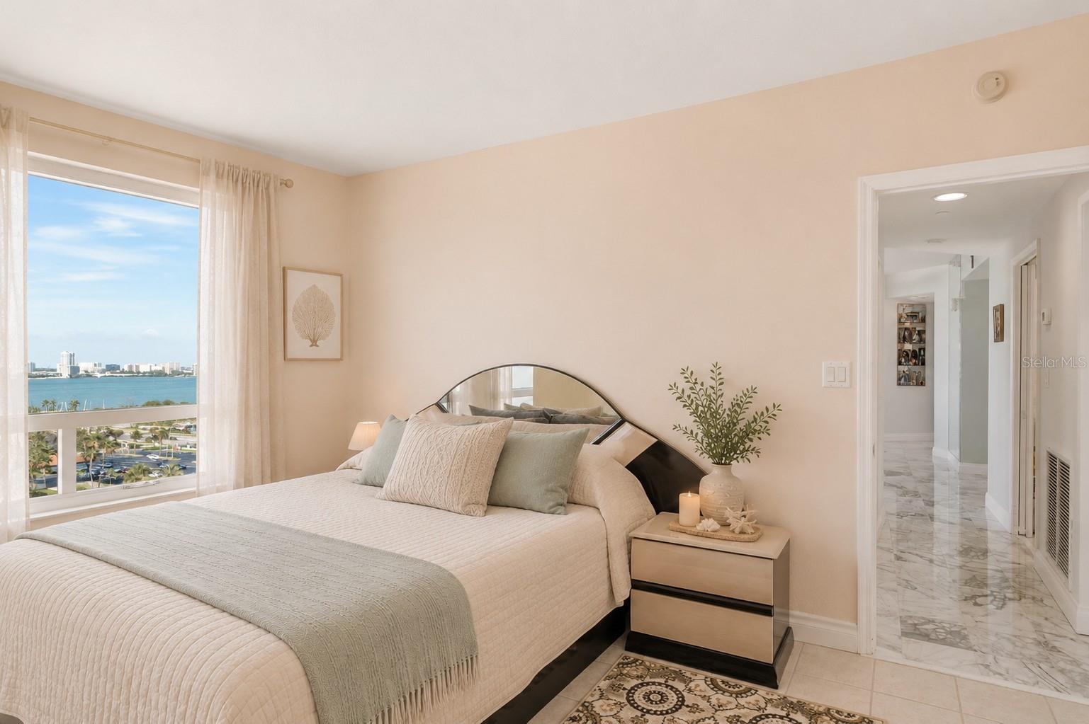 Image 38 of 63 For 1180 Gulf Boulevard 906