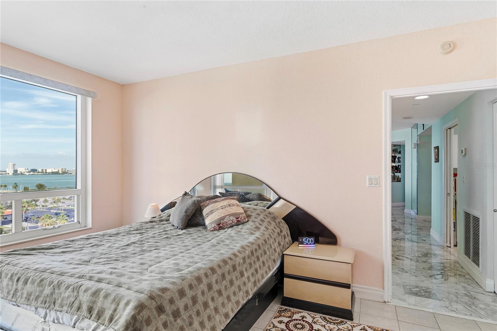 Image 39 of 63 For 1180 Gulf Boulevard 906