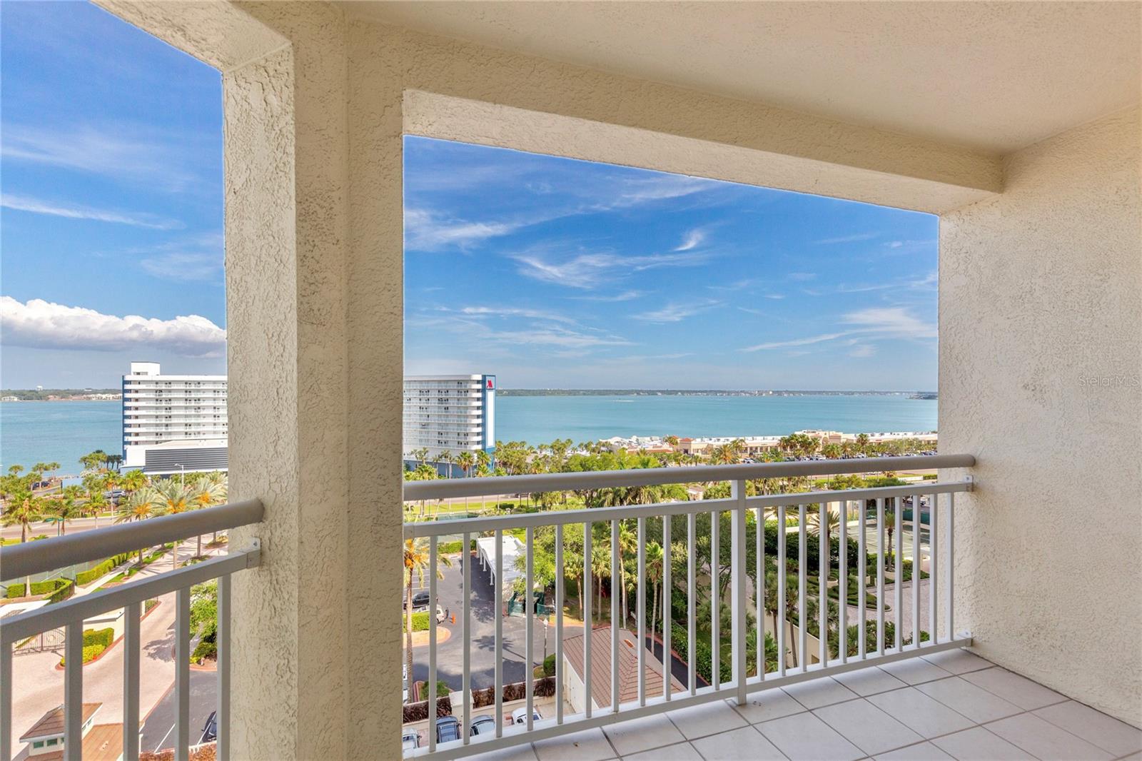Image 44 of 63 For 1180 Gulf Boulevard 906