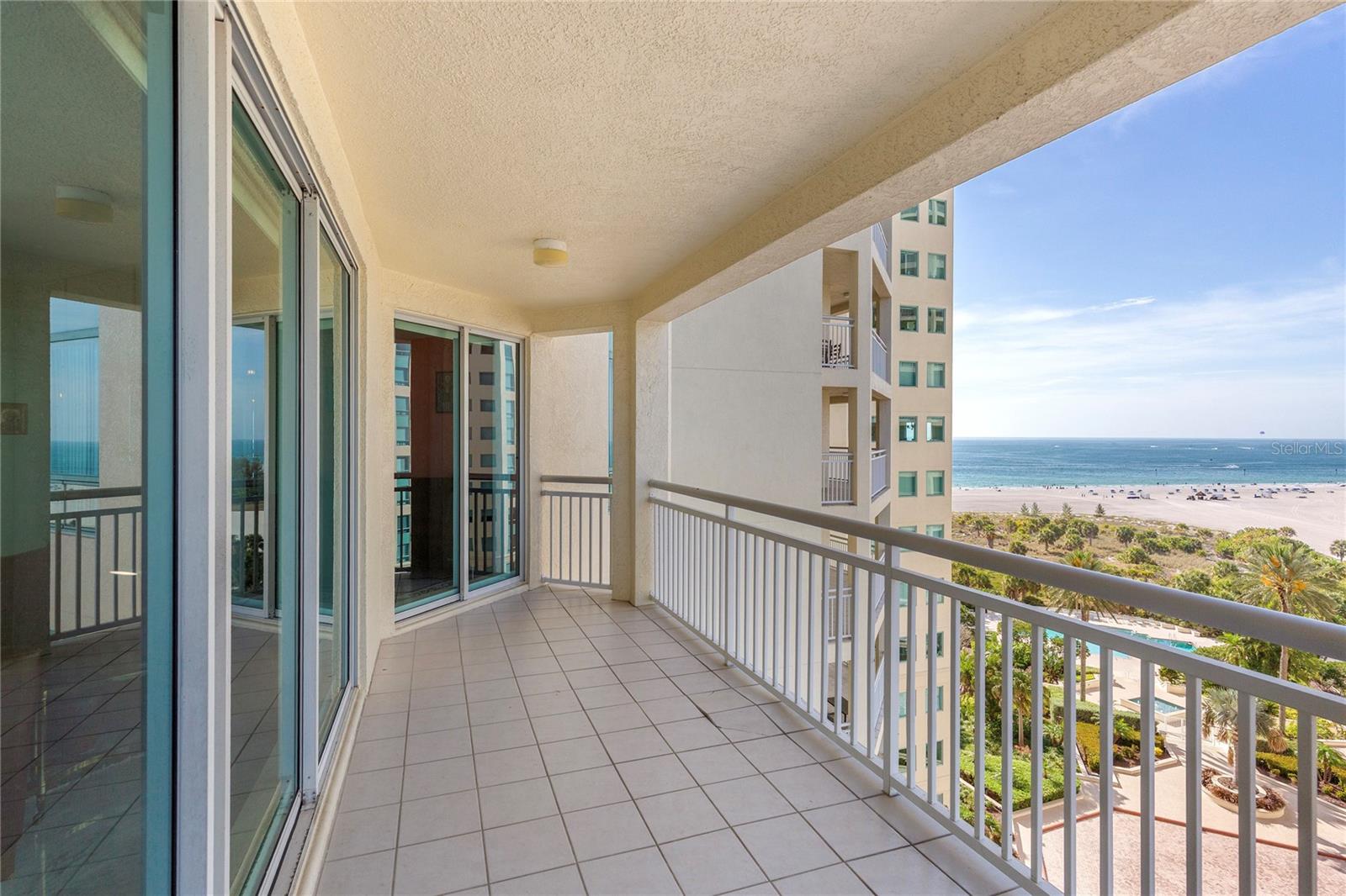 Image 46 of 63 For 1180 Gulf Boulevard 906