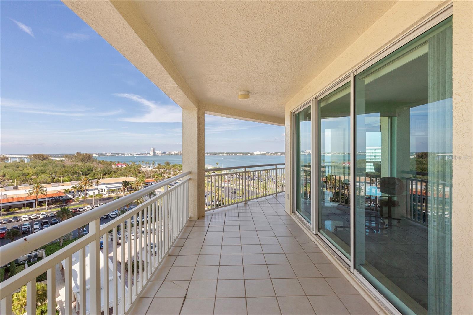 Image 47 of 63 For 1180 Gulf Boulevard 906