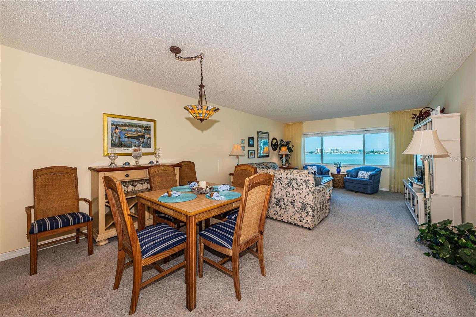 Image 16 of 64 For 4750 Cove Circle 303