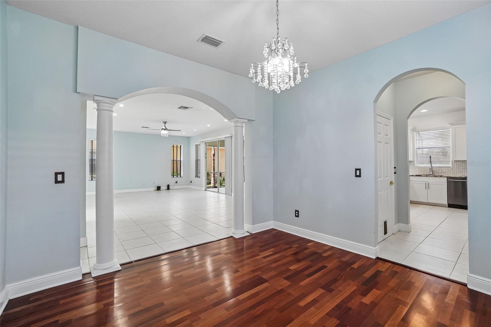 Image 10 of 66 For 18032 Malakai Isle Drive