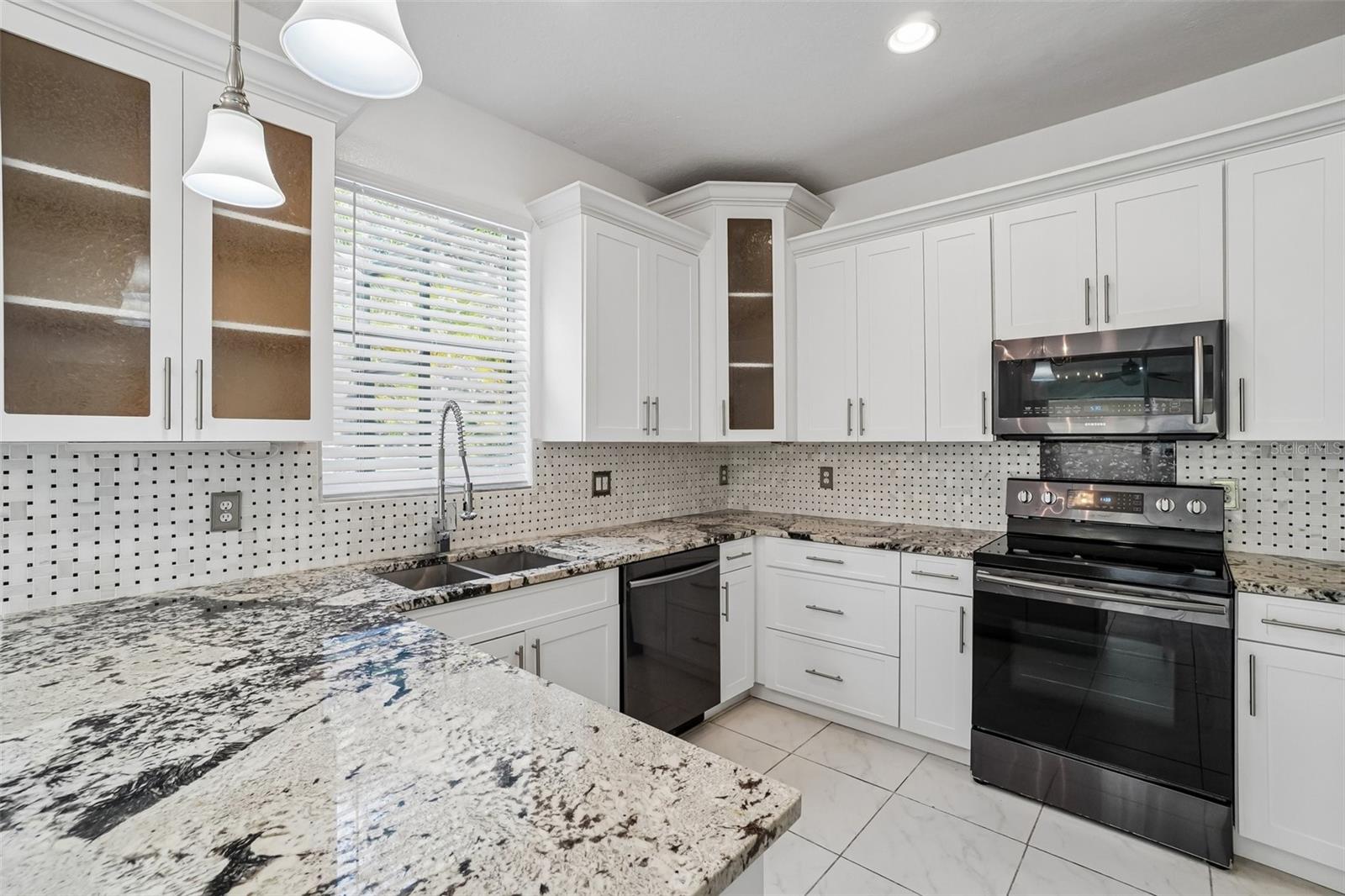 Image 19 of 66 For 18032 Malakai Isle Drive
