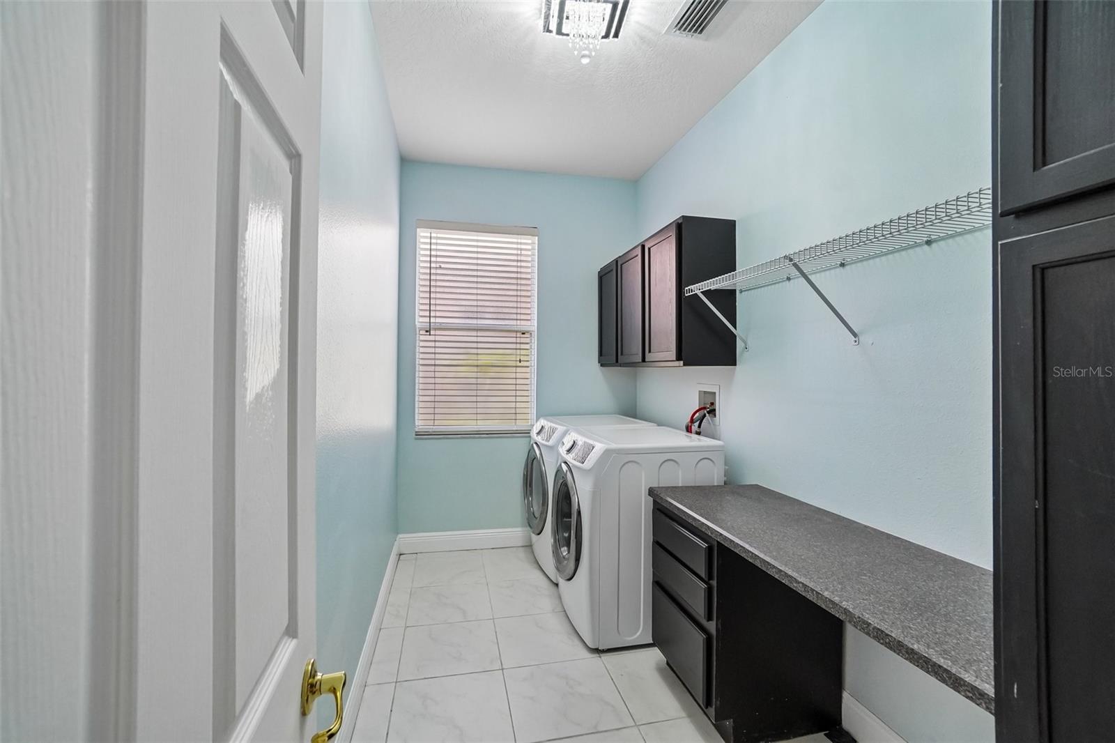 Image 21 of 66 For 18032 Malakai Isle Drive