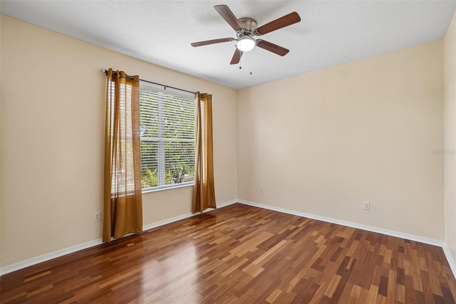 Image 28 of 66 For 18032 Malakai Isle Drive