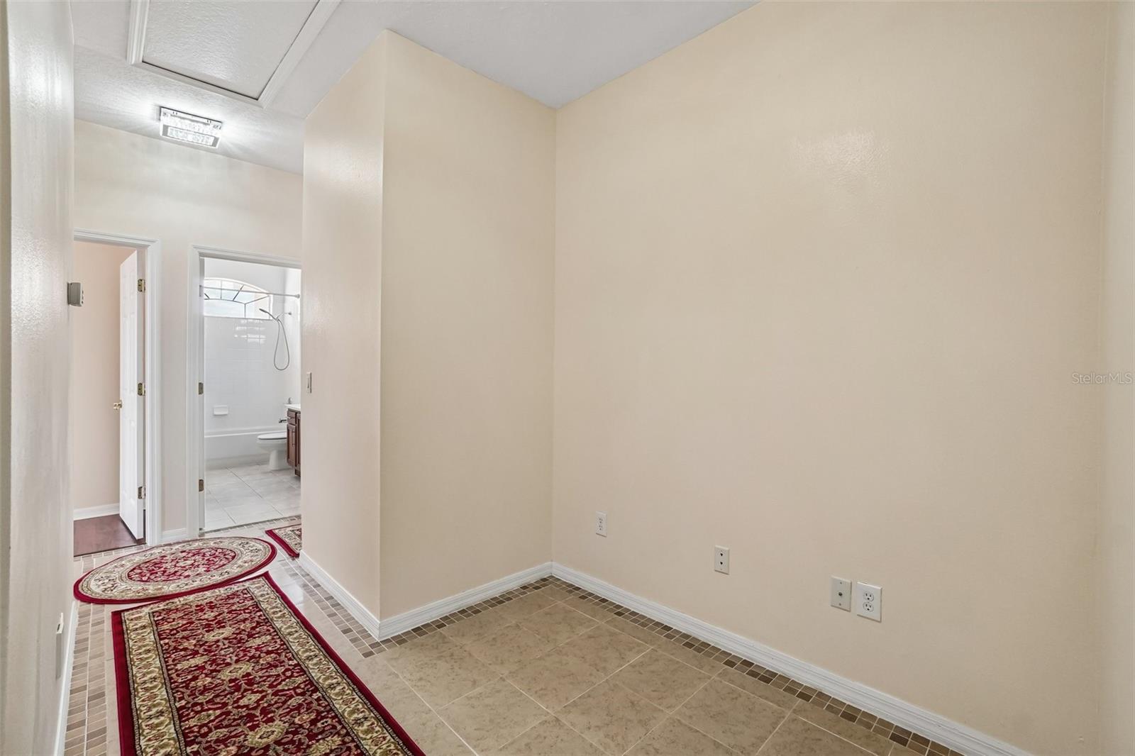 Image 32 of 66 For 18032 Malakai Isle Drive