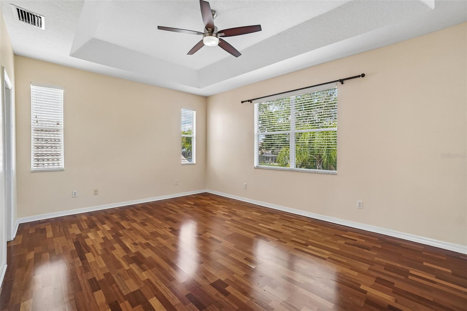 Image 33 of 66 For 18032 Malakai Isle Drive