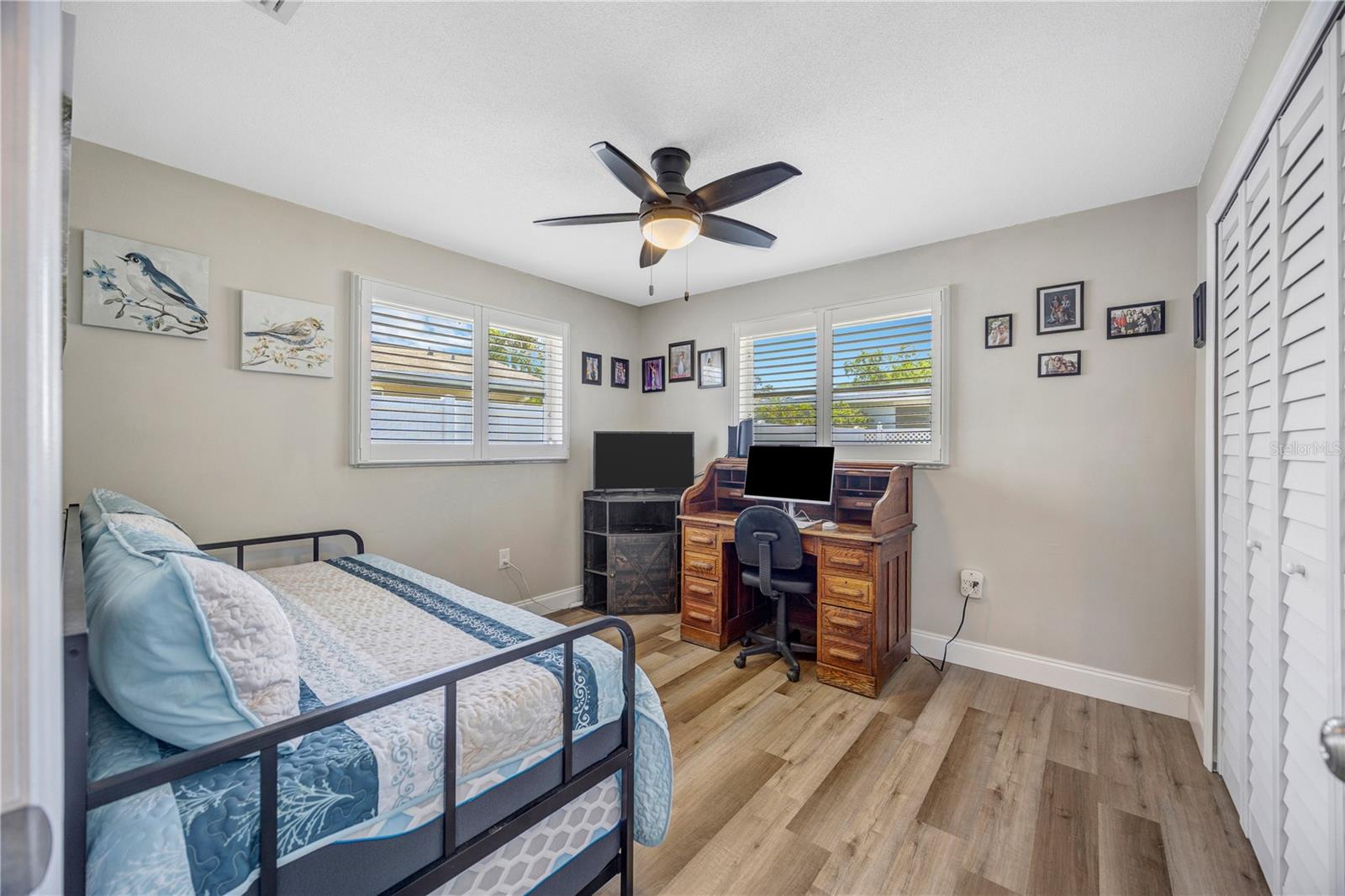 Image 23 of 59 For 2155 Edythe Dr