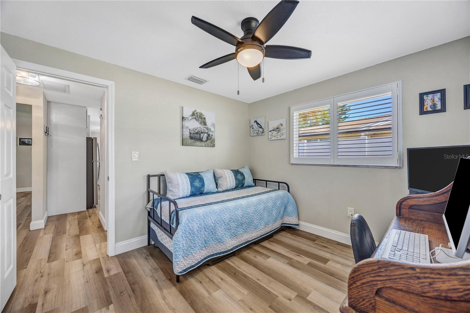 Image 24 of 59 For 2155 Edythe Dr