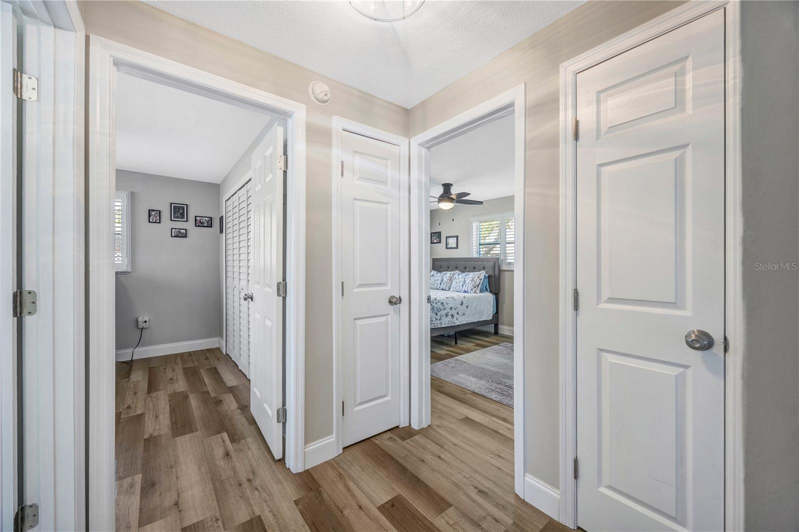 Image 27 of 59 For 2155 Edythe Dr